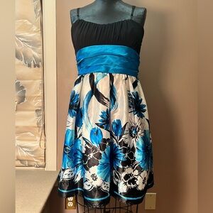 2010’s Trixxi Blue and Black Floral Ribbon Belt Cocktail Dress M